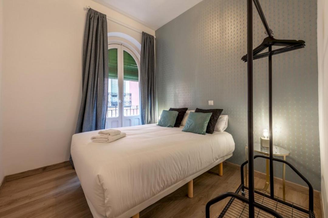 3 Bedrooms 1 Bathroom Furnished - Lavapies- Mintystay Apartamento